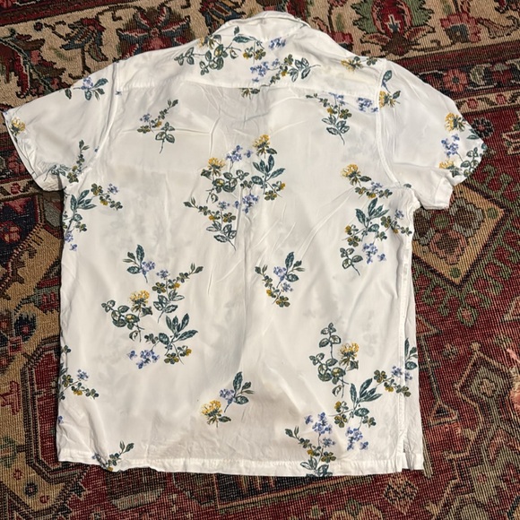 Abercrombie & Fitch Hawaiian Shirt - Picture 7 of 7